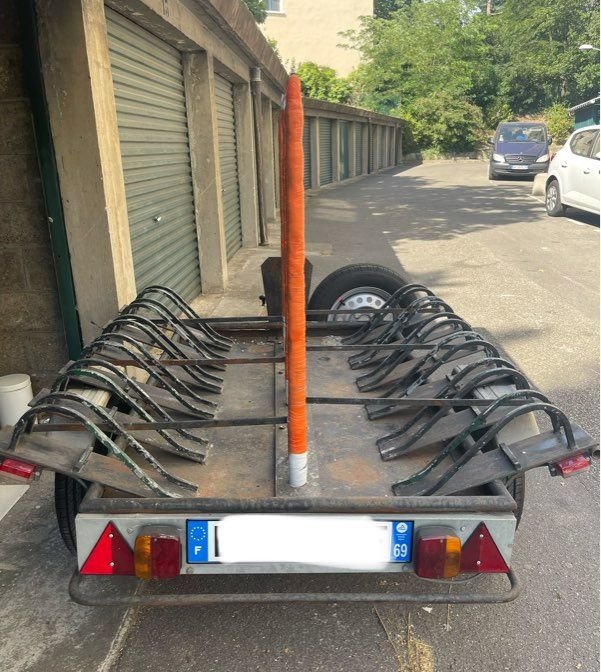 Remorque plateau professionnelle 6 à 8 vélos 2