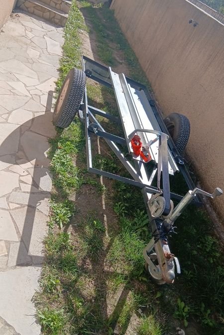 Remorque moto avec rampe et treuille