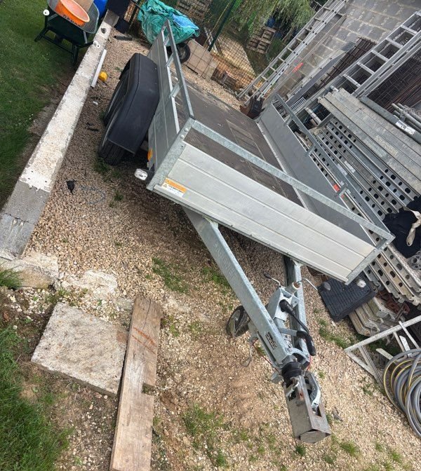 Remorque SARIS plateau 305x153cm Double essieux 2000kg
