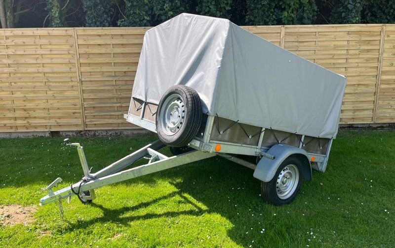 Remorque 2 m X 1,40 m bâche 3