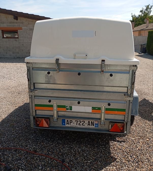Vends remorque double roues 3