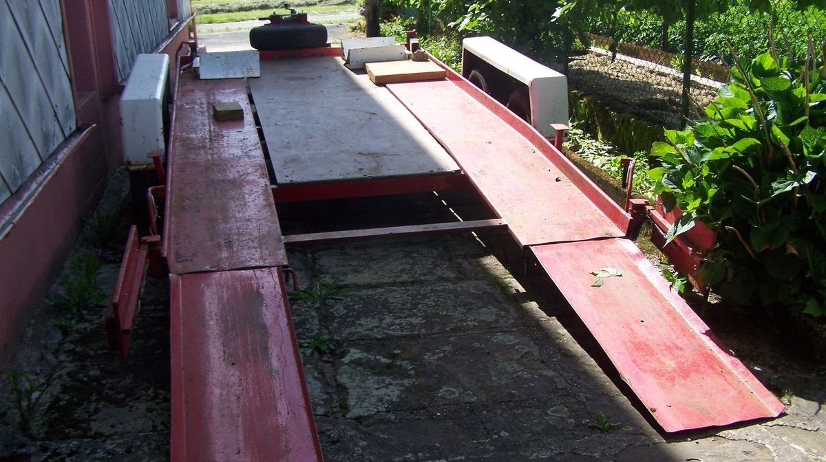Plateau remorque 2,5T, double essieux freiné avec carte grise BE